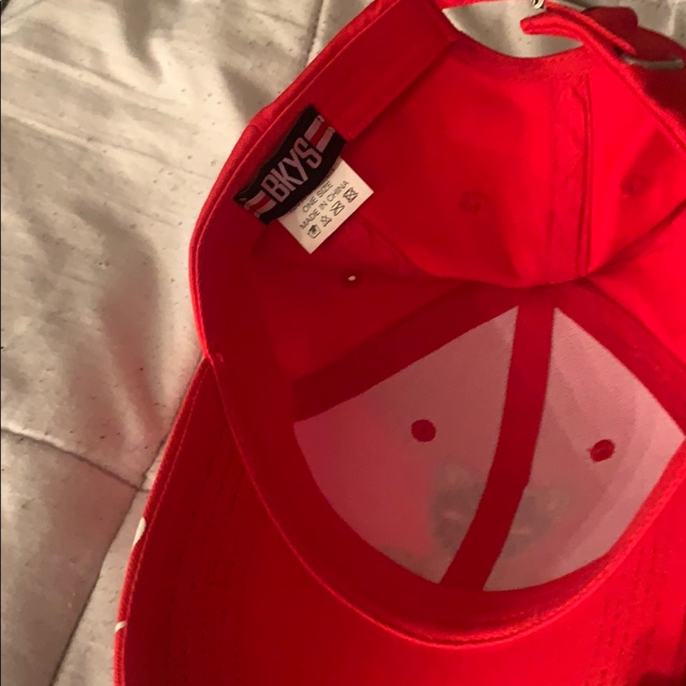 Graphic hat - Picture 4 of 5